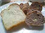 砧のパンの写真